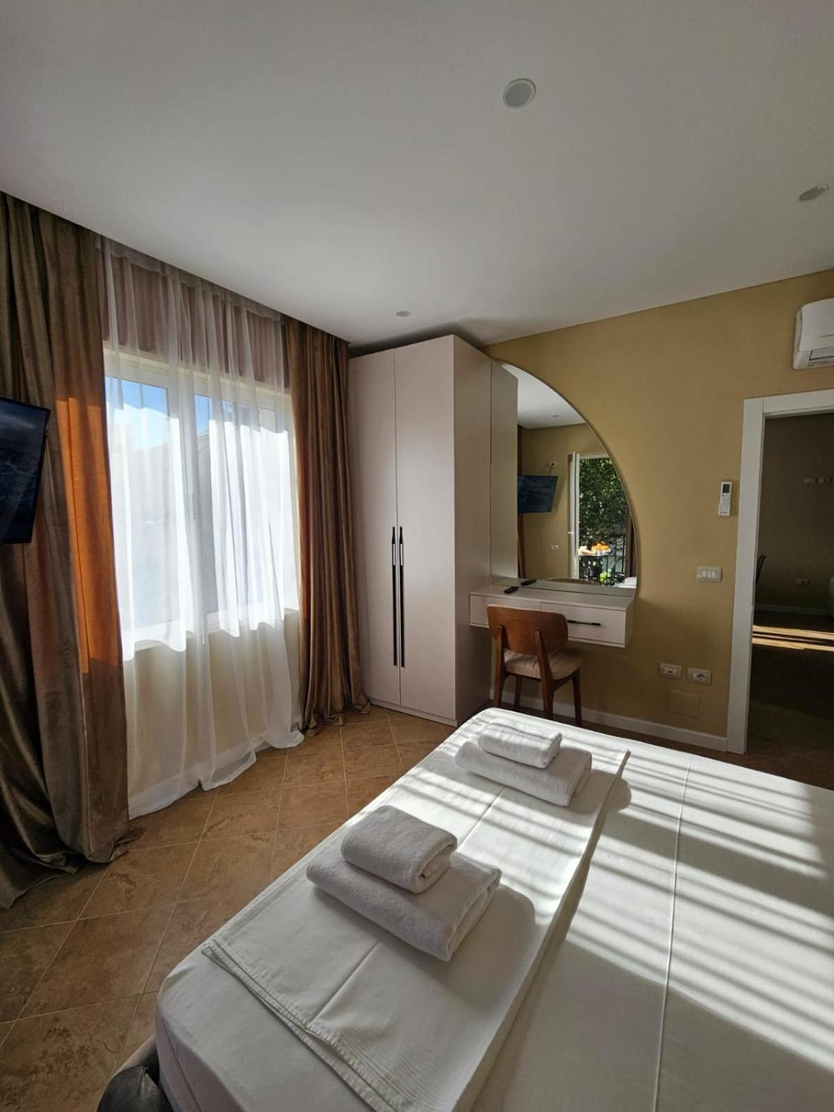 Zazo Apartaments Tirana Exterior photo