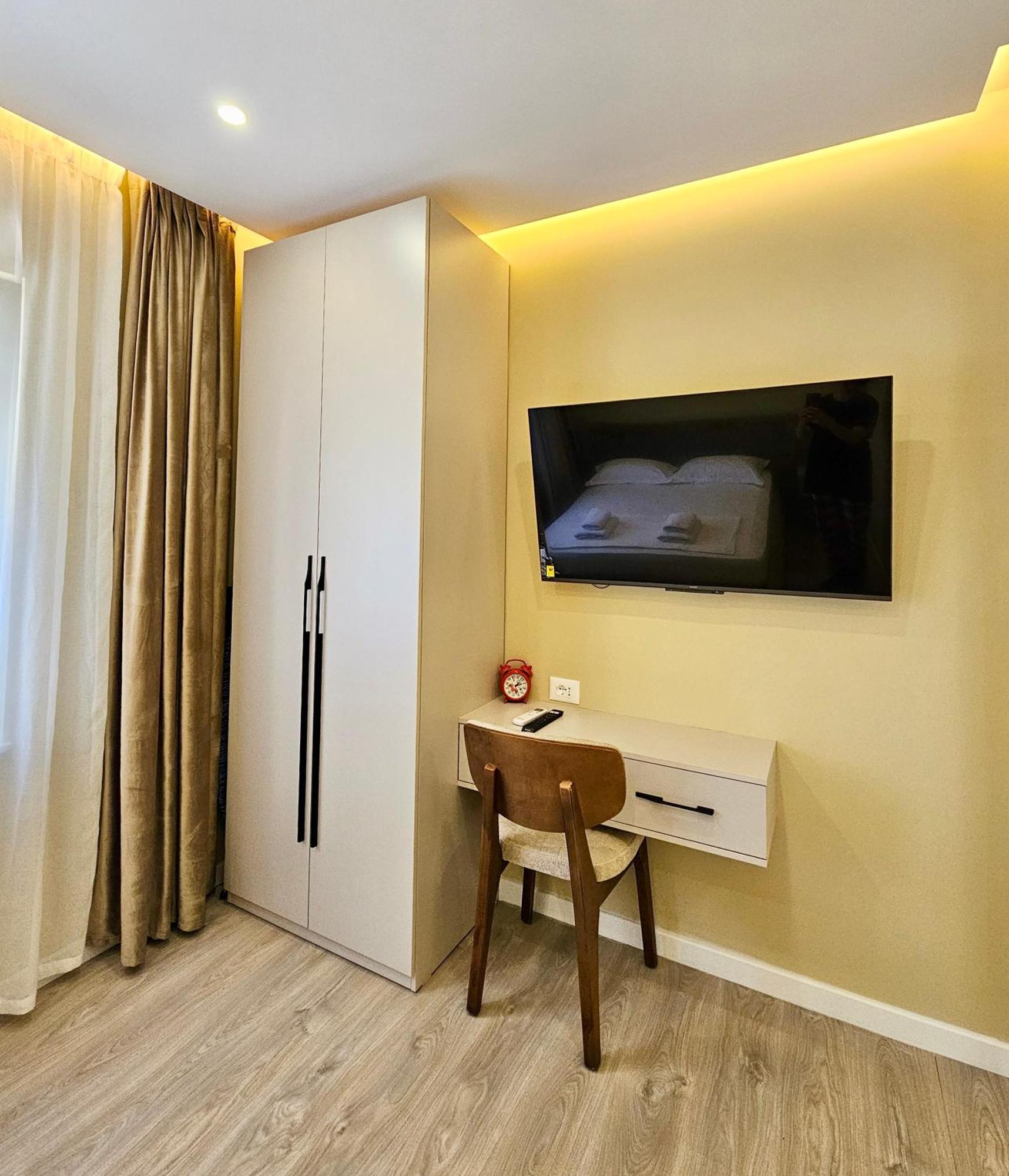 Zazo Apartaments Tirana Exterior photo